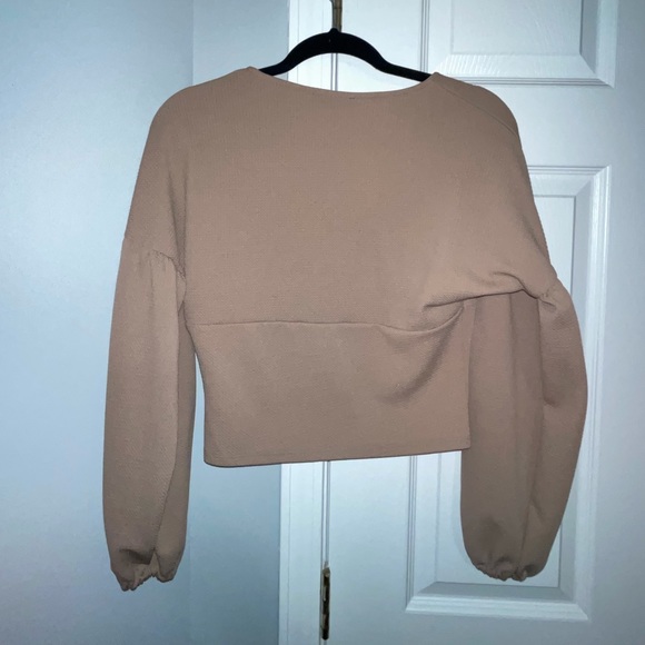 Tan blouse - Picture 3 of 4
